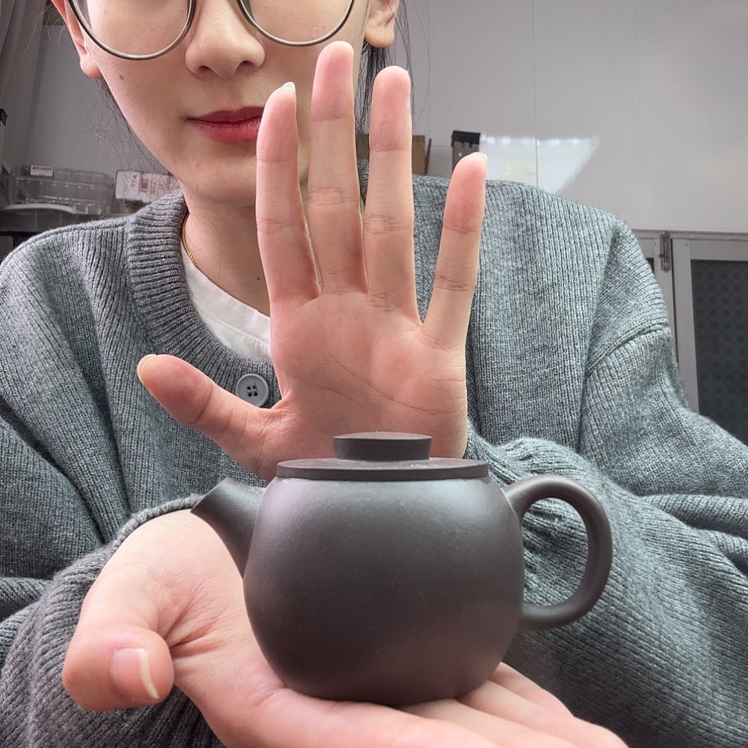 紫砂茶壶巨轮珠尾款