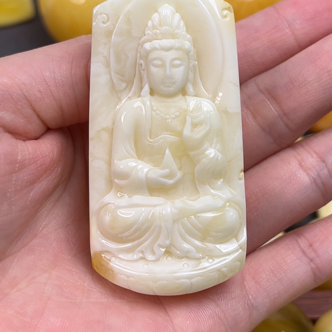 未镶嵌琥珀裸石观音