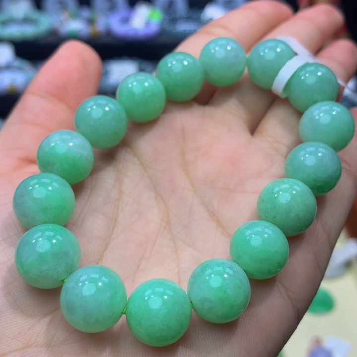 翡翠手链未镶嵌翡翠