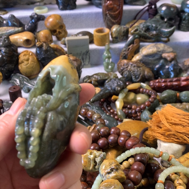 未镶嵌岫岩河磨玉（透闪石质玉）笔搁