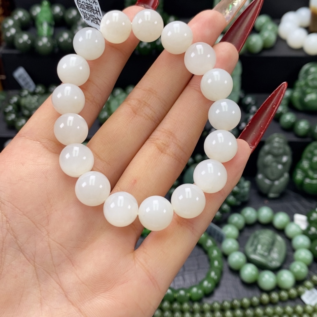 和田玉未镶嵌珠宝奇石