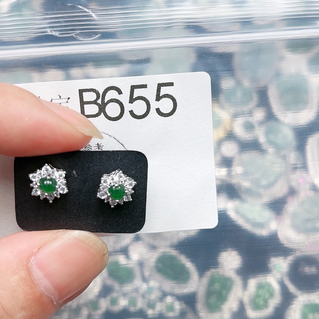 翡翠颈饰未镶嵌翡翠655