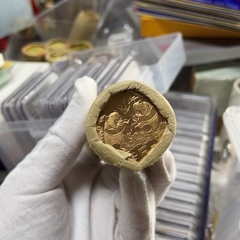 禁***问其他普通金属大熊猫镜面版原卷40枚，，，