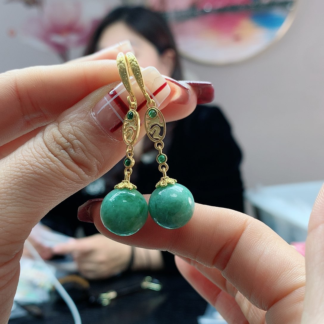 【闪购商品】翡翠耳饰未镶嵌，