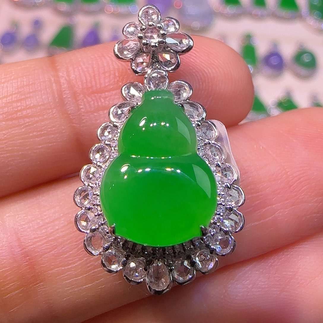 翡翠18K金镶嵌吊坠(不含链)