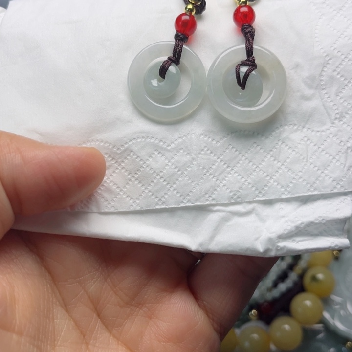 翡翠未镶嵌颈饰挂件