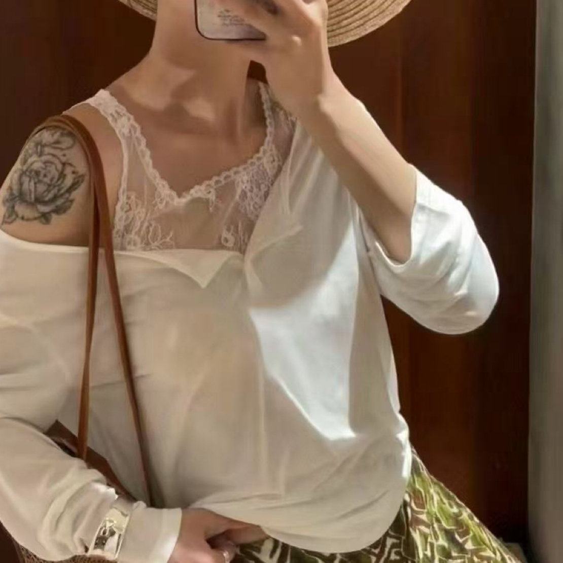 蕾丝拼接假两件T恤长袖女士显瘦内搭打底衫慵懒风气质上衣