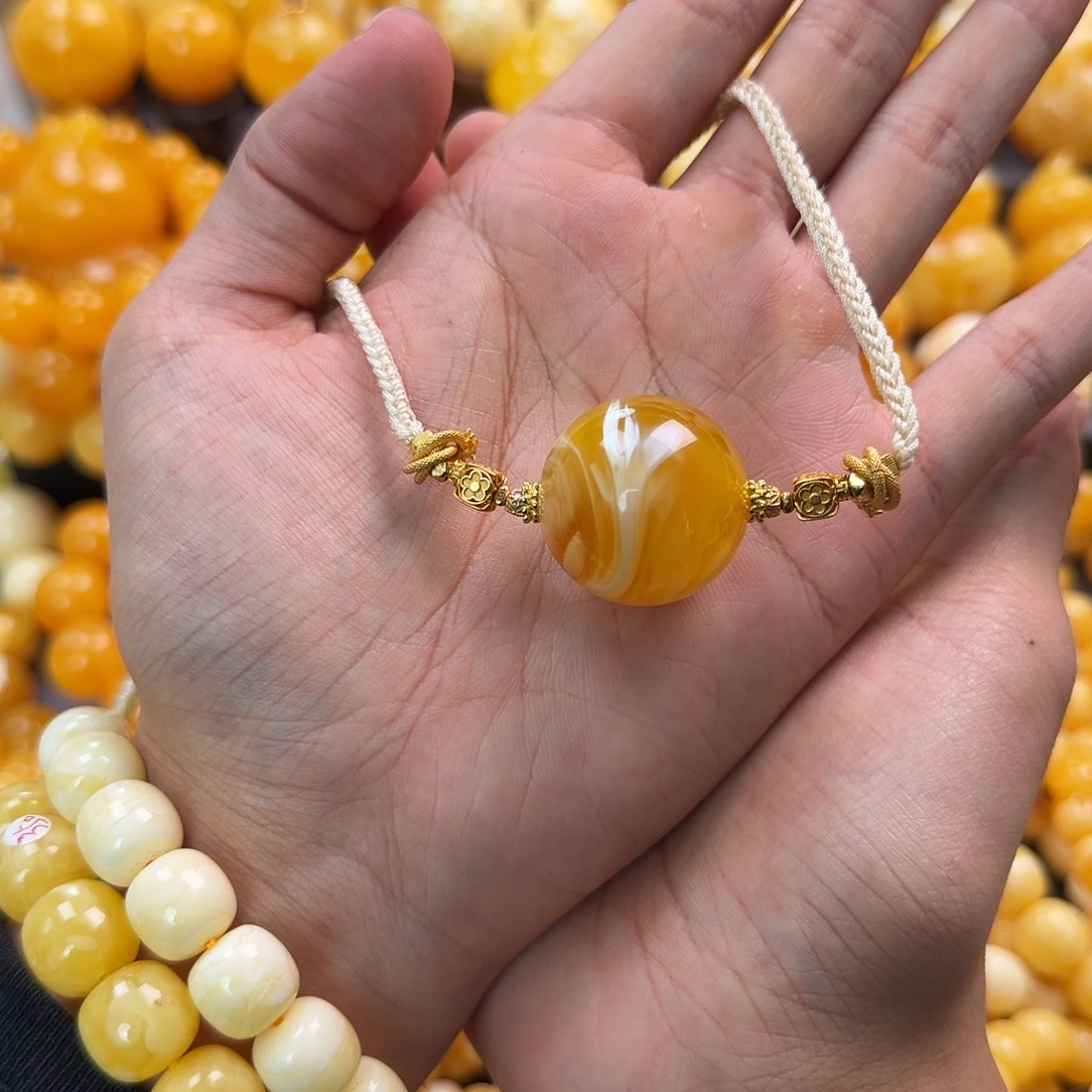 琥珀未镶嵌珠宝奇石26mm