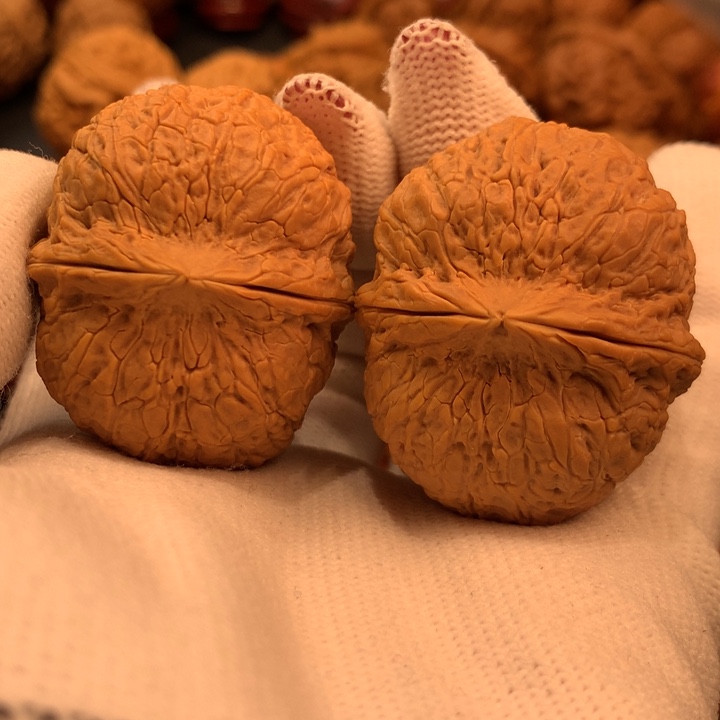 文玩核桃吊坠68…………