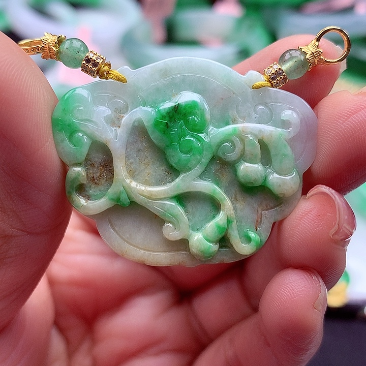 翡翠颈饰银S925镶嵌翡翠