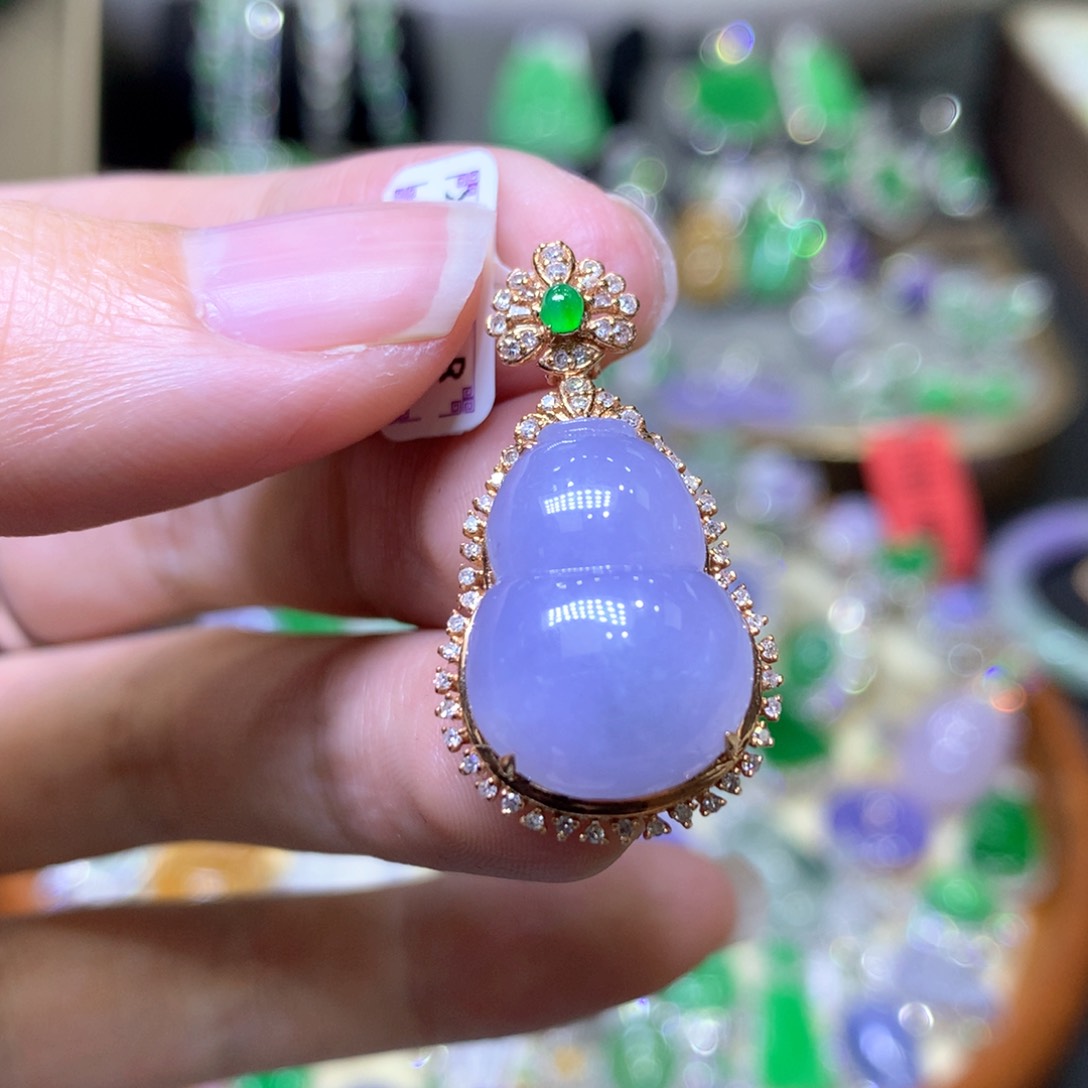 【闪购商品】翡翠颈饰18K金镶嵌翡翠吊坠项链