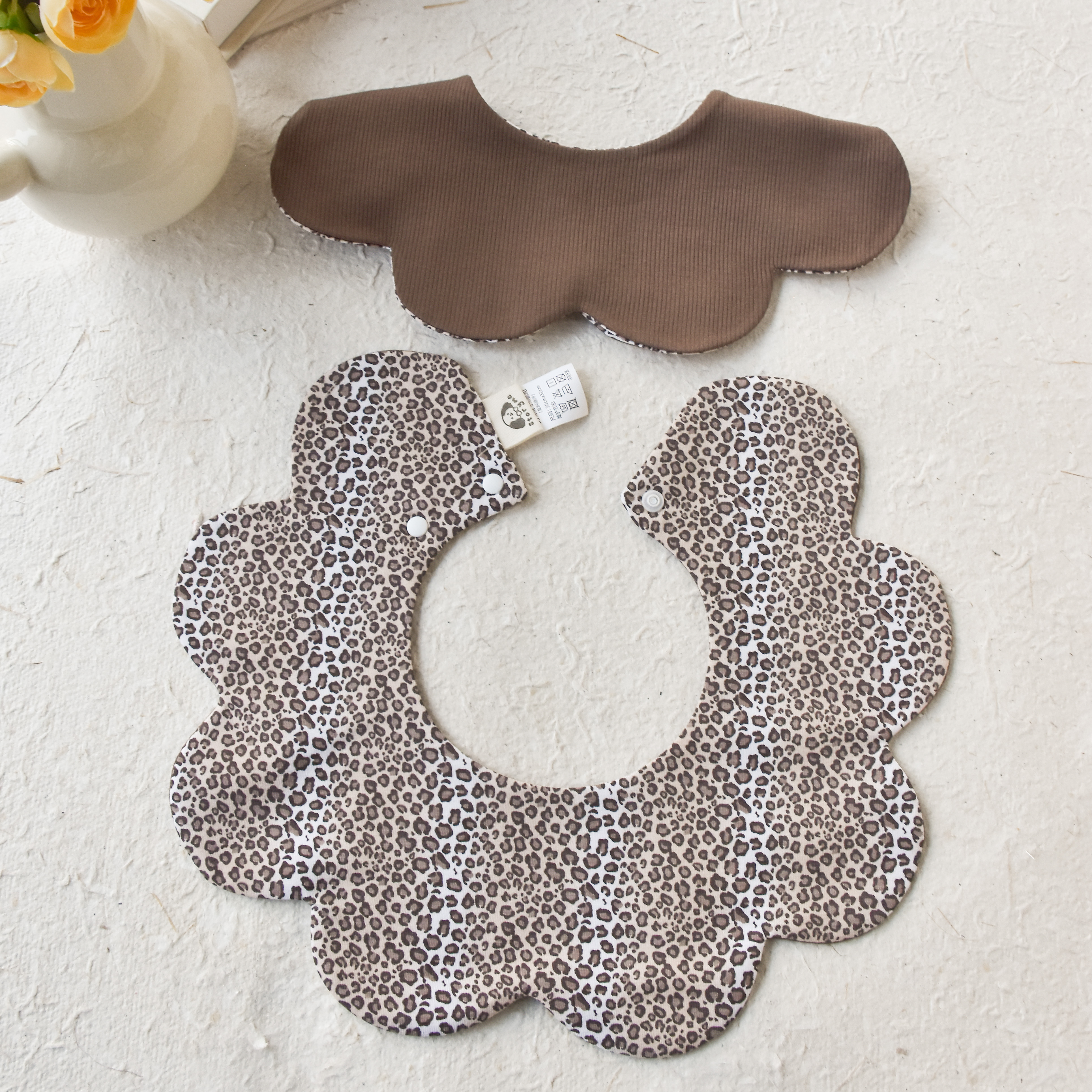 [y558]迷你小豹纹口水巾围兜新生儿防吐奶柔软透气可爱ins风