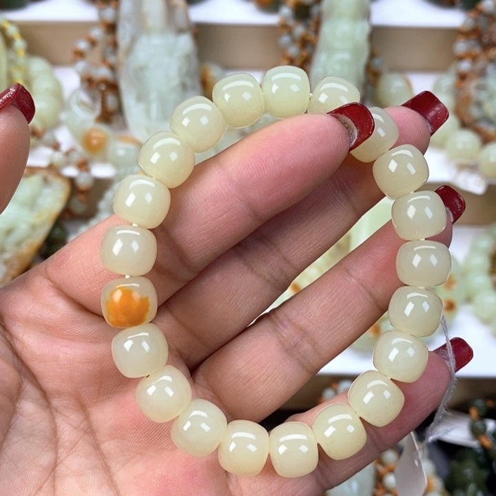 【闪购商品】透闪石质玉手串未镶嵌