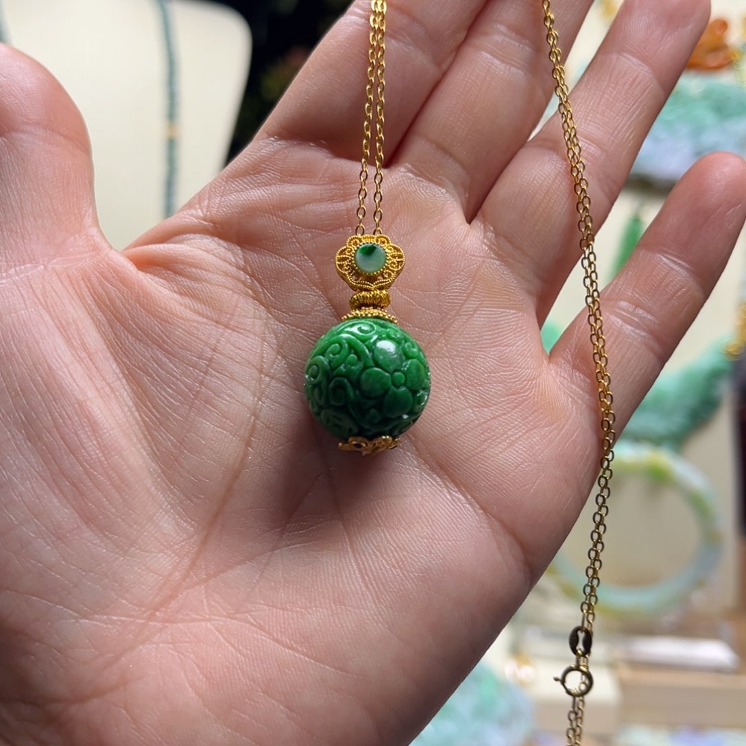 翡翠颈饰银S925镶嵌天然翡翠