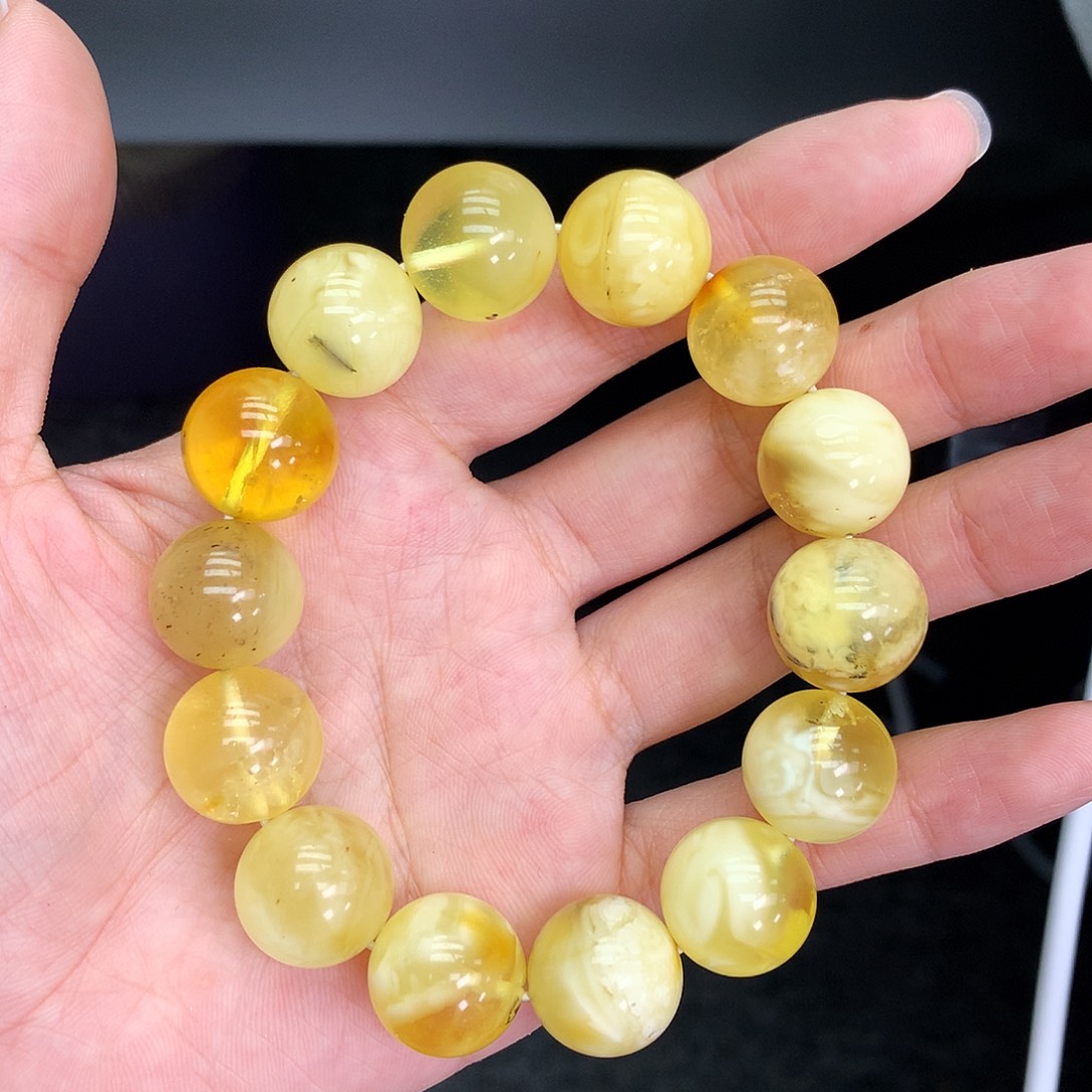 未镶嵌琥珀珠宝奇石