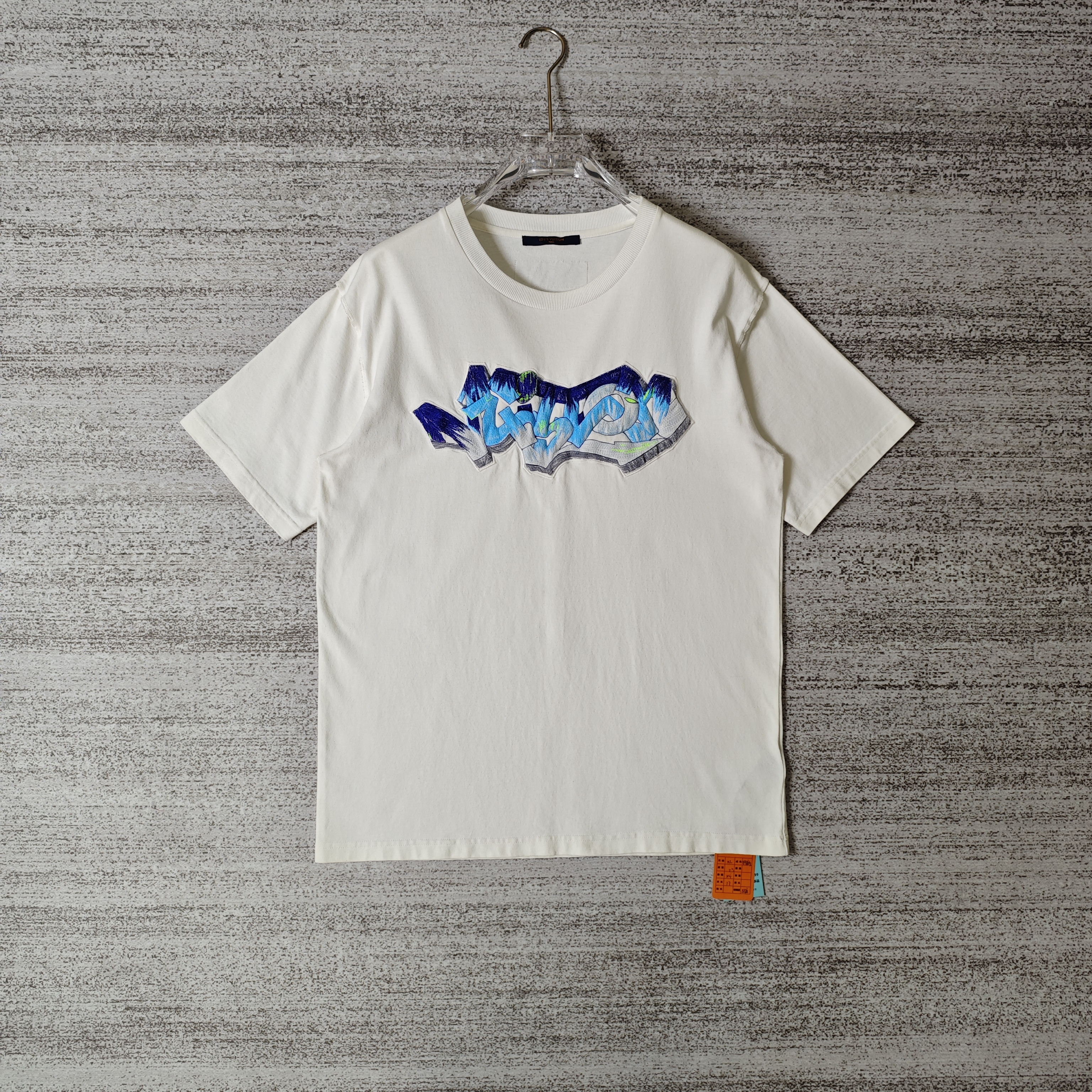 99新 LouisVuitton/路易威登 浮雕字母logo圆领短袖/XL码＃5040