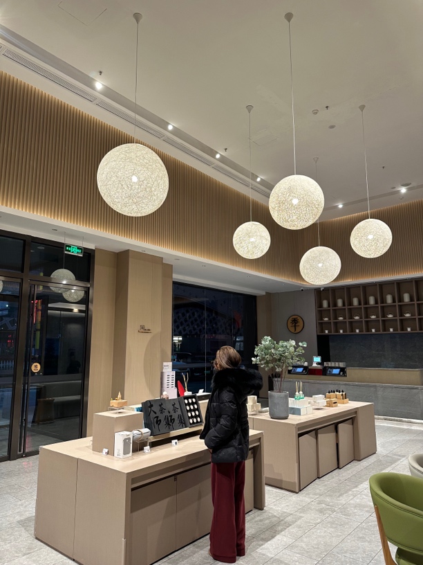 S服饰直筒松紧休闲裤