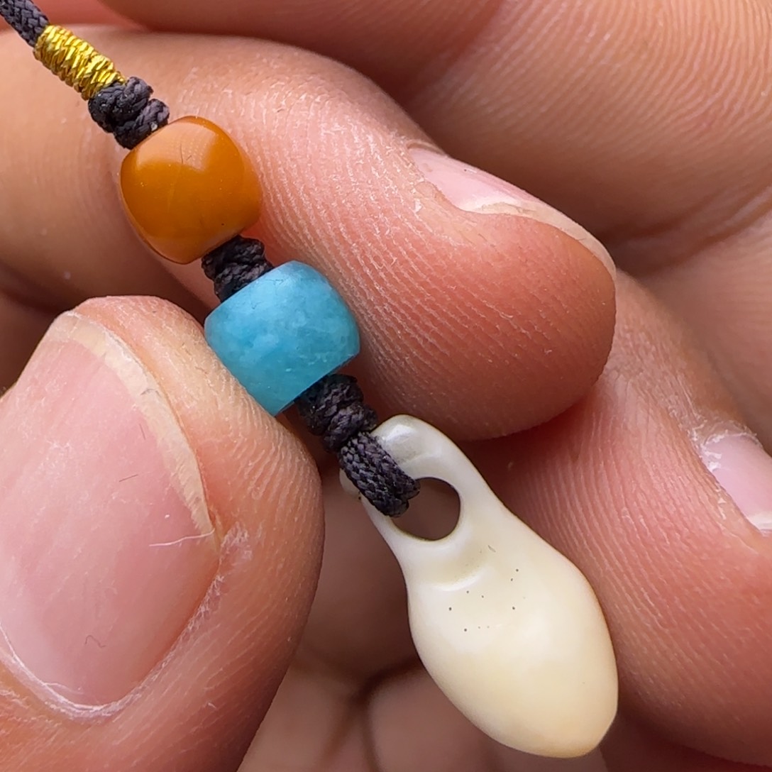 鹿骨手串/手链gigucujvjvjvvju