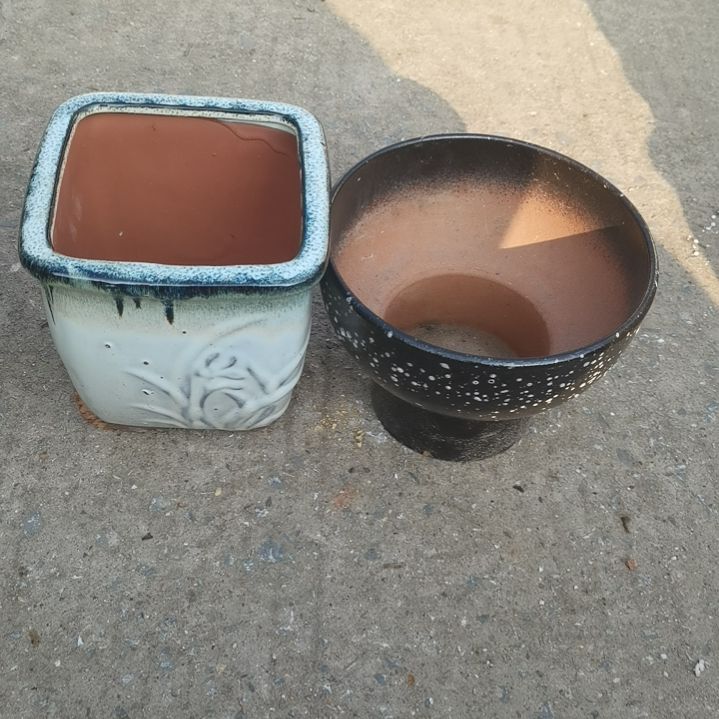 红陶瑕疵两个盆子