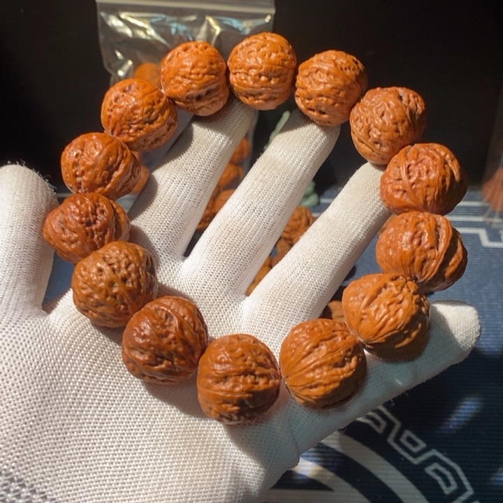 文玩核桃手串……63