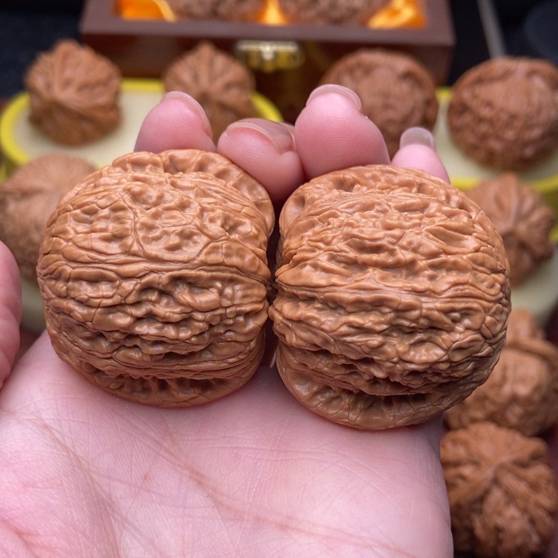 桃核把件泥鳅背狮子头41