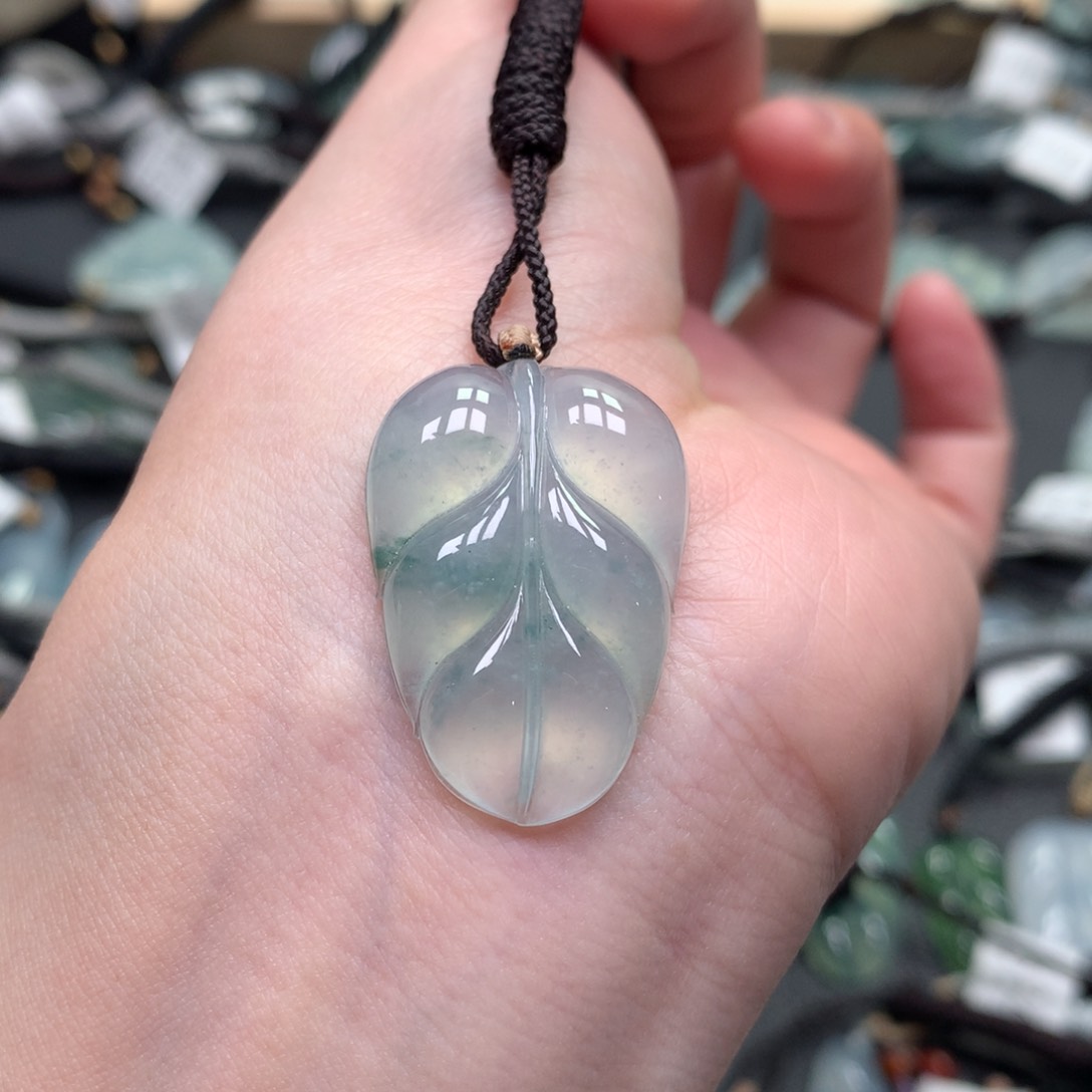 翡翠颈饰未镶嵌00000000000