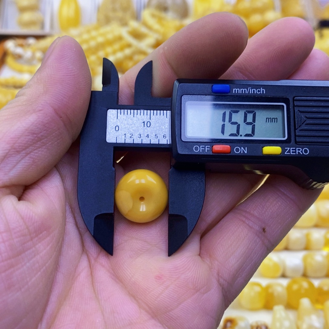 未镶嵌琥珀珠宝奇石15.8*10.8mm俄料小年份