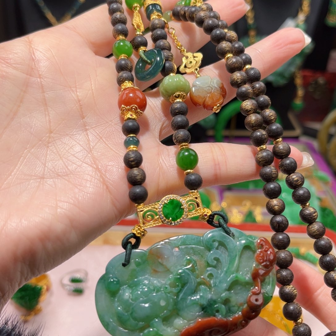 【闪购商品】翡翠颈饰未镶嵌福利