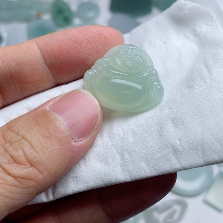 翡翠颈饰未镶嵌可*翡翠