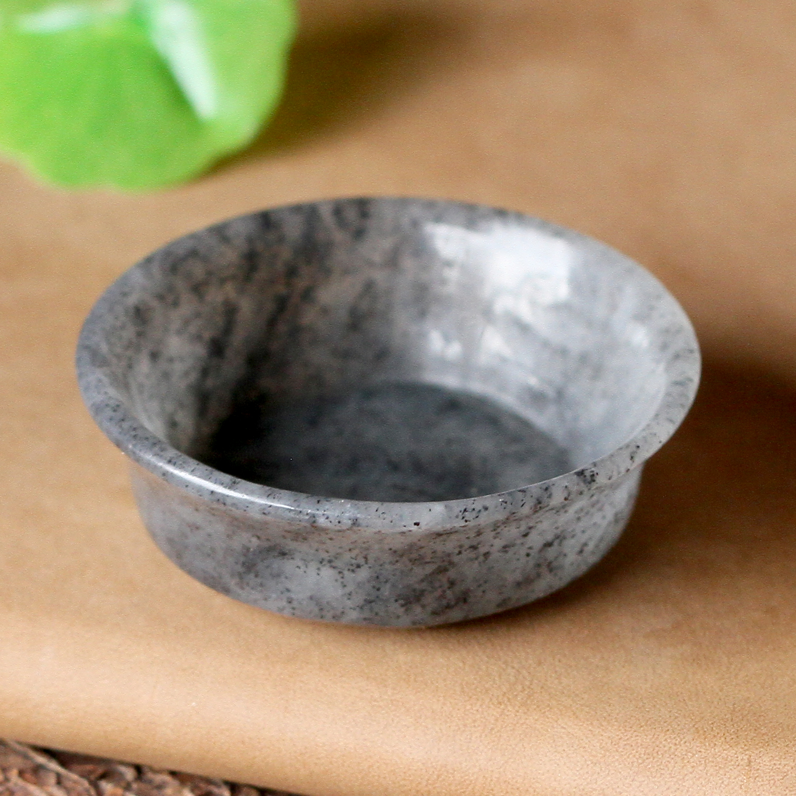白玉青花杯子茶碗新疆和田玉器皿件摆件