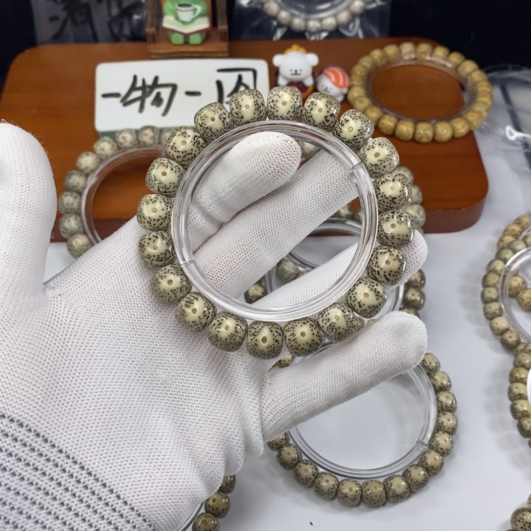 星月菩提吊坠09。卡11青花大眼睛