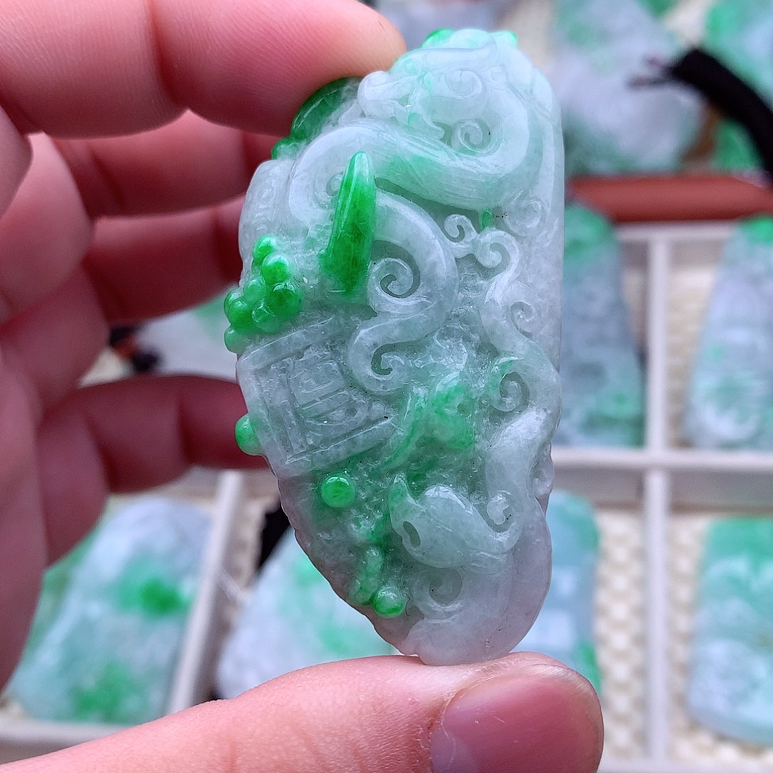 翡翠未镶嵌吊坠(不含链)