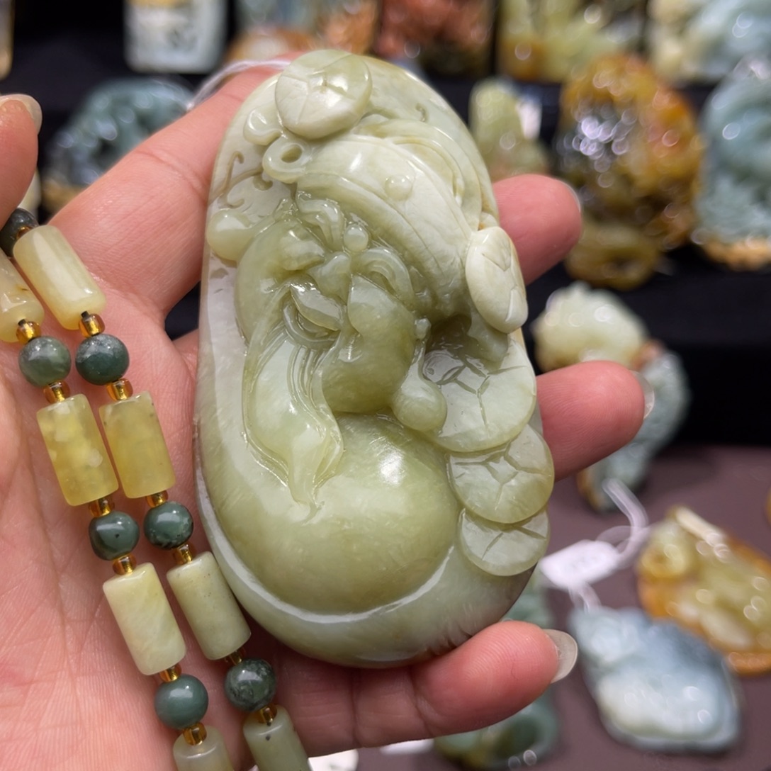 蛇纹石玉未镶嵌吊坠(赠链)