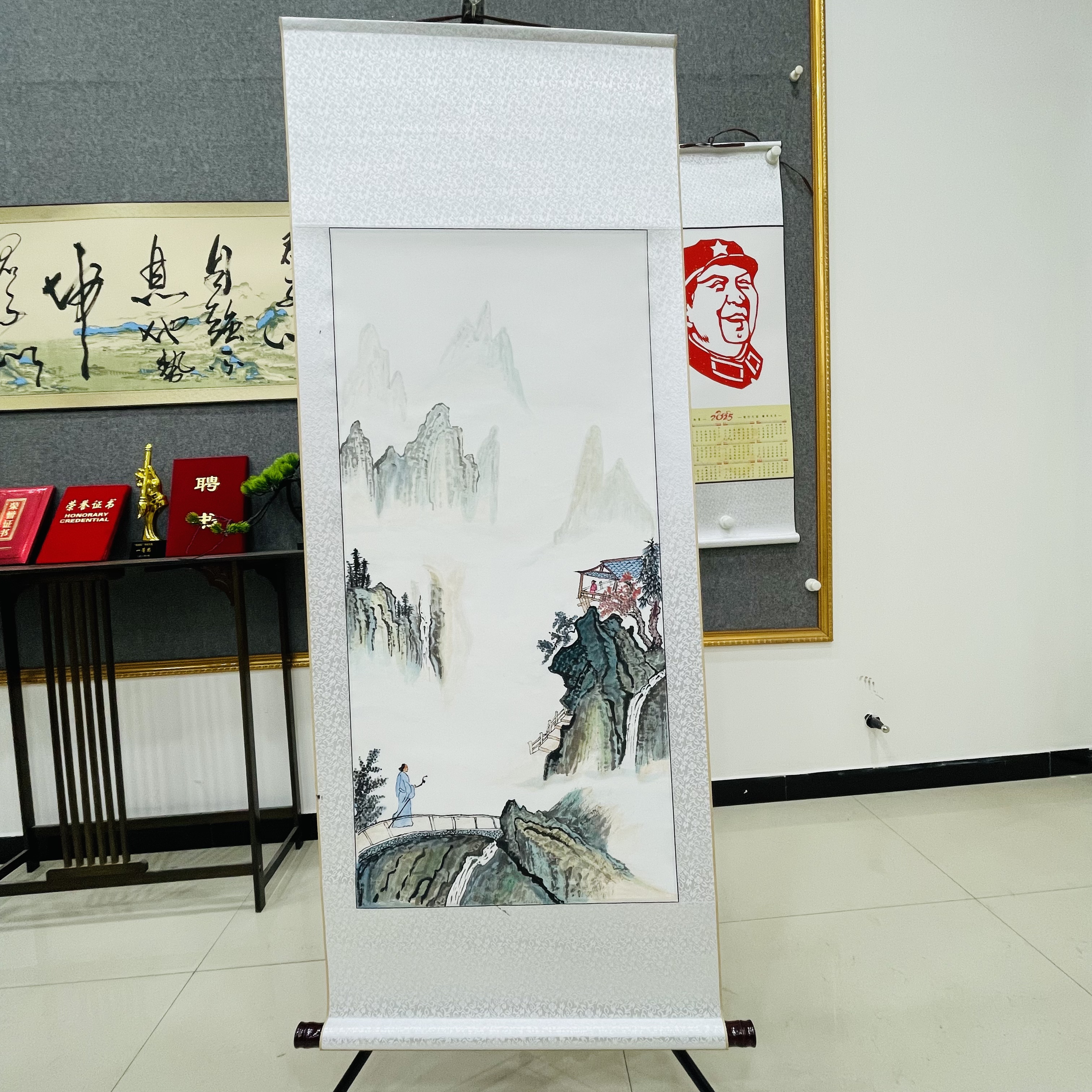 三尺竖轴纯手绘山水写意画客厅玄关装饰挂画