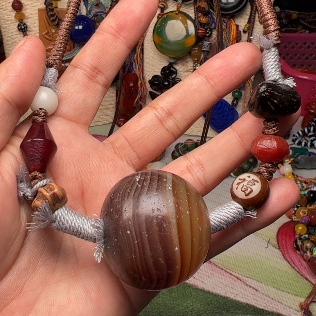 玛瑙/玉髓颈饰未镶嵌