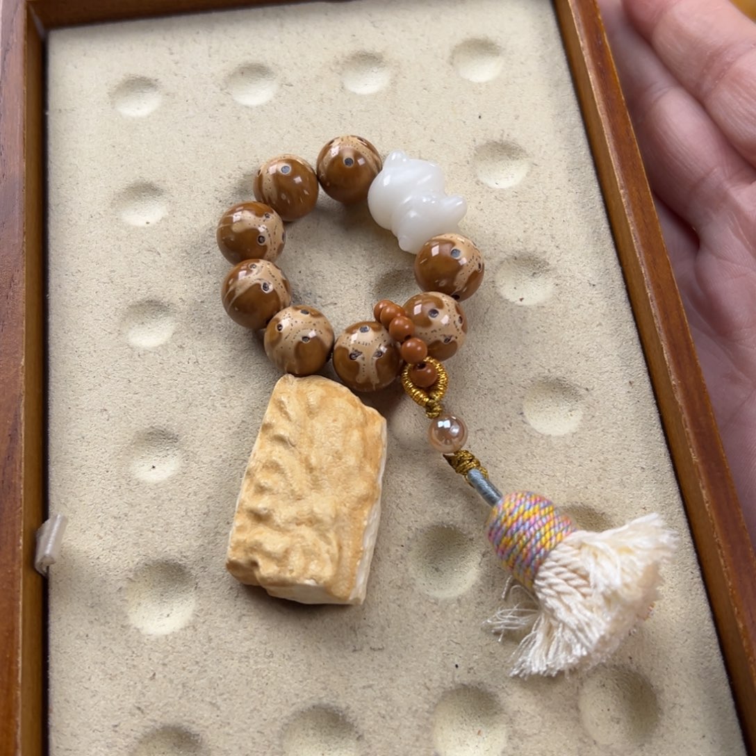 梅***9菩提吊坠未镶嵌5.2