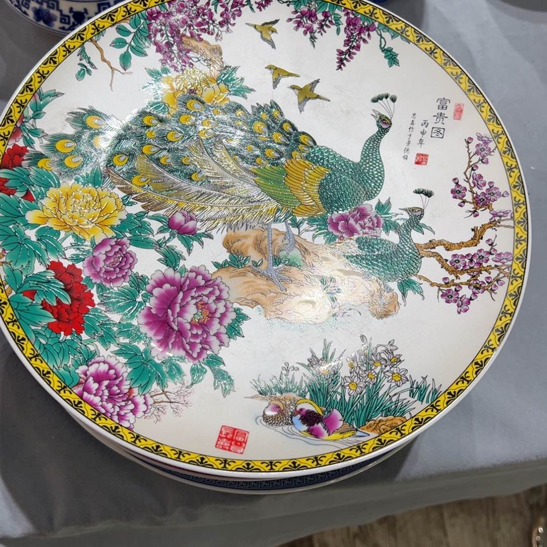 陶摆件26cm白底孔雀赏盘