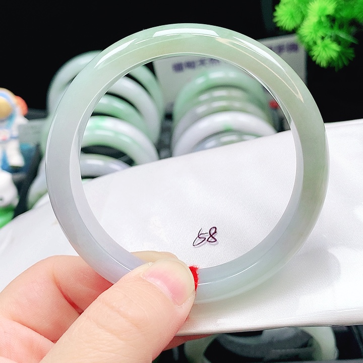 翡翠未镶嵌手镯63