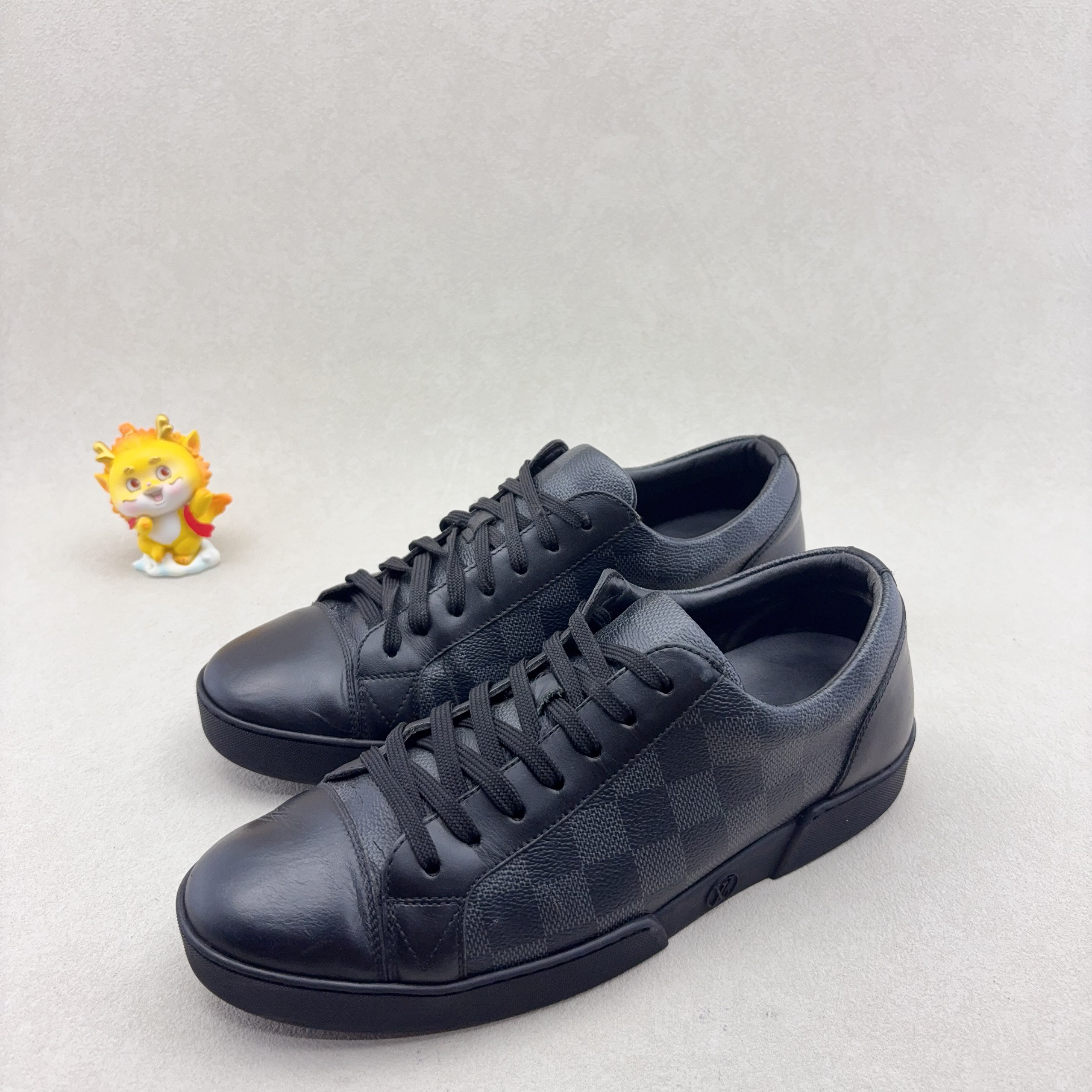 90新 LouisVuitton/路易威登 40码/经典棋盘格满印 时尚休闲板鞋