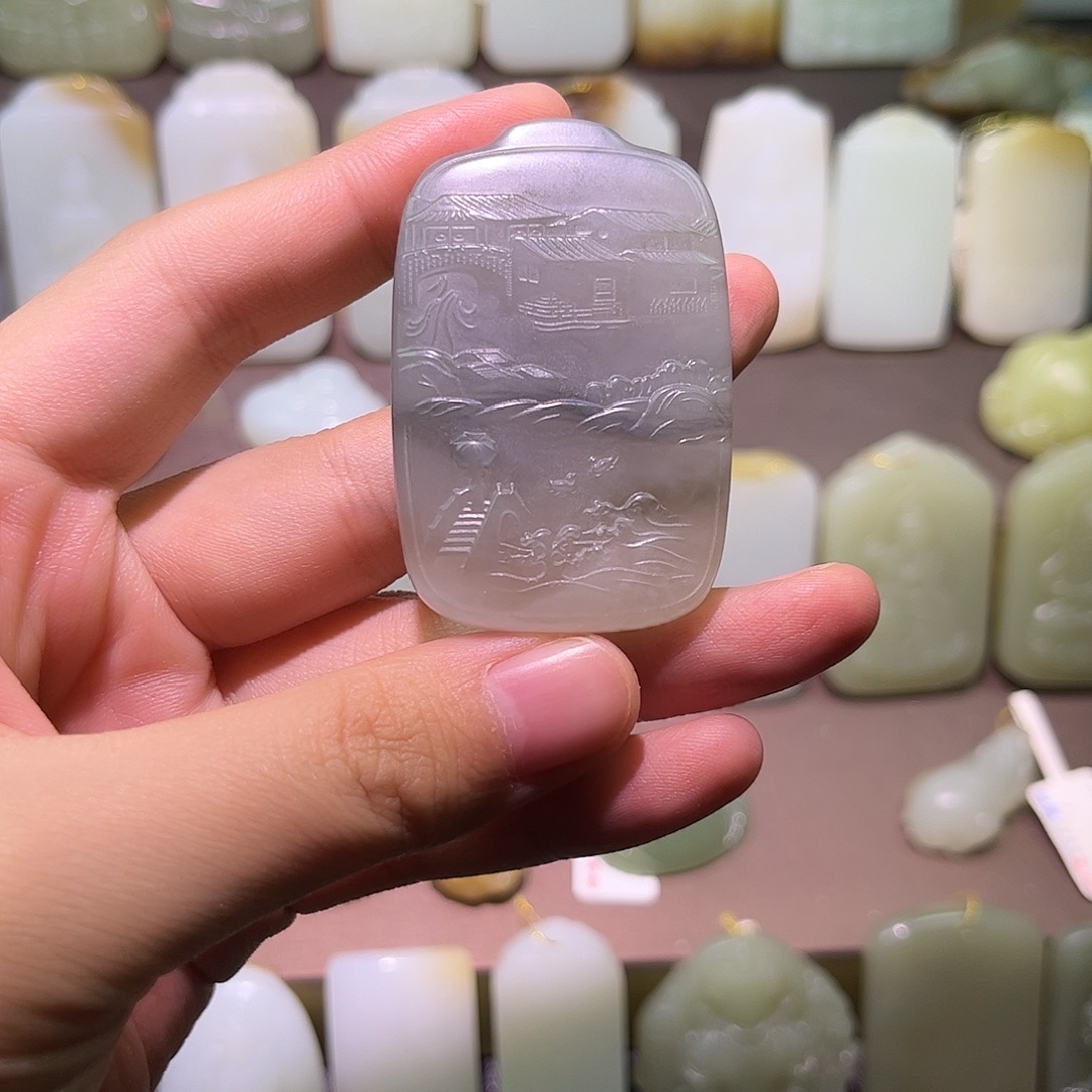 万***照和田玉未镶嵌颈饰