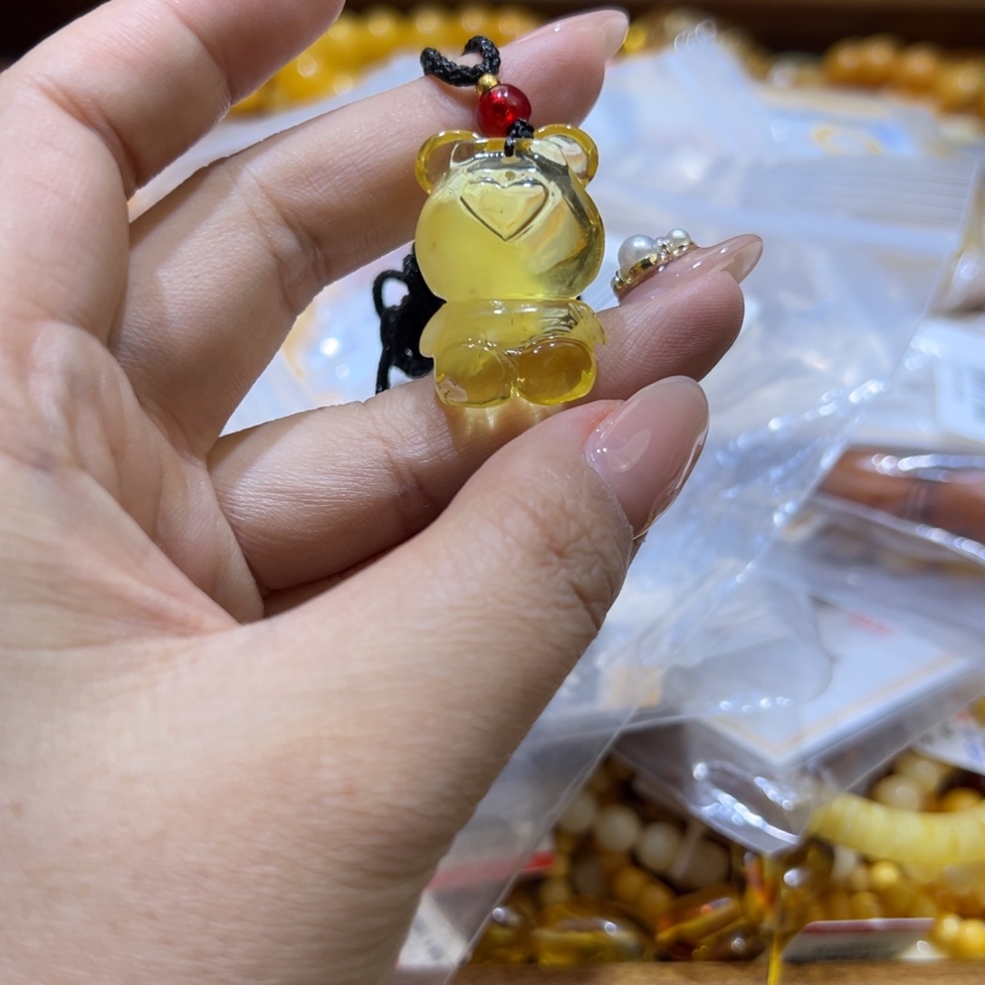 未镶嵌琥珀珠宝奇石