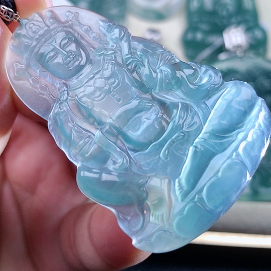 【闪购商品】翡翠颈饰18K金镶嵌天然翡翠