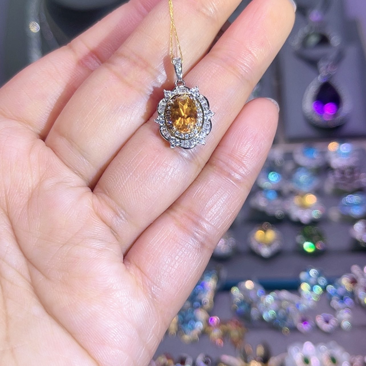 【闪购商品】黄晶吊坠(赠链)银S925镶嵌