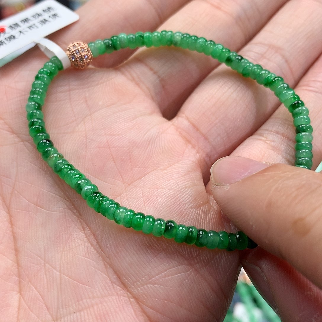 翡翠手链未镶嵌翡翠