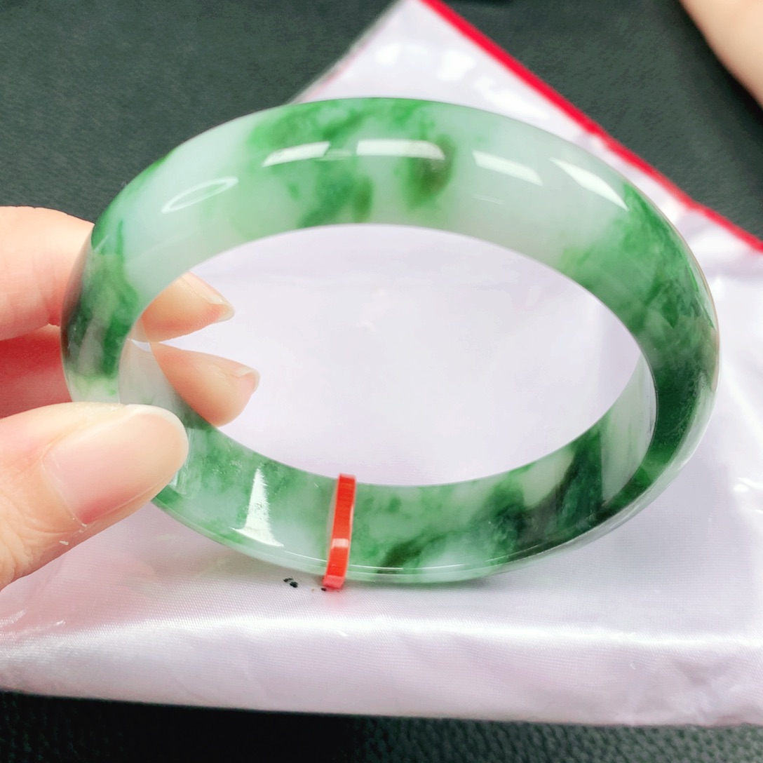 翡翠未镶嵌手镯59圈