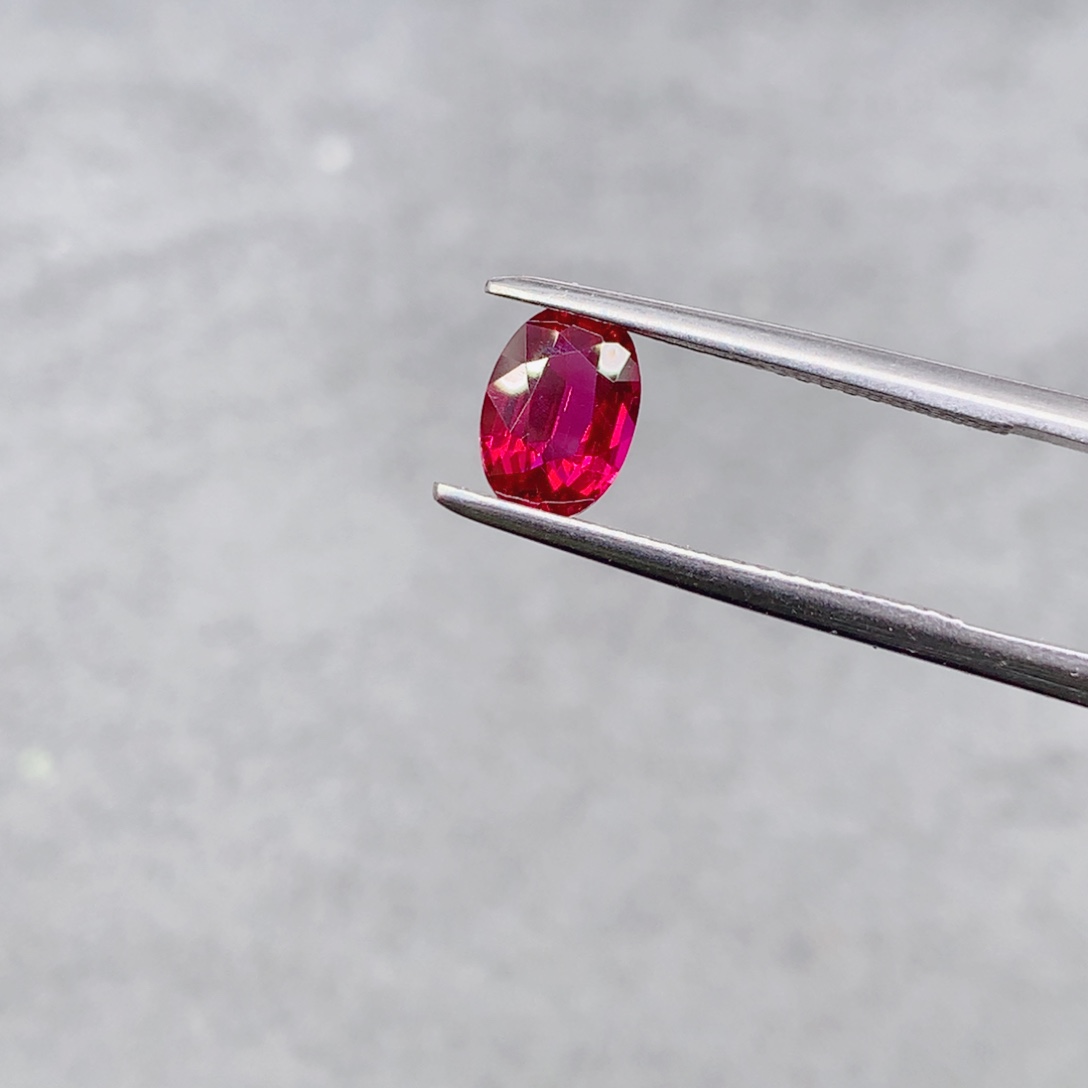 红宝石裸石1.25克拉无烧鸽血红