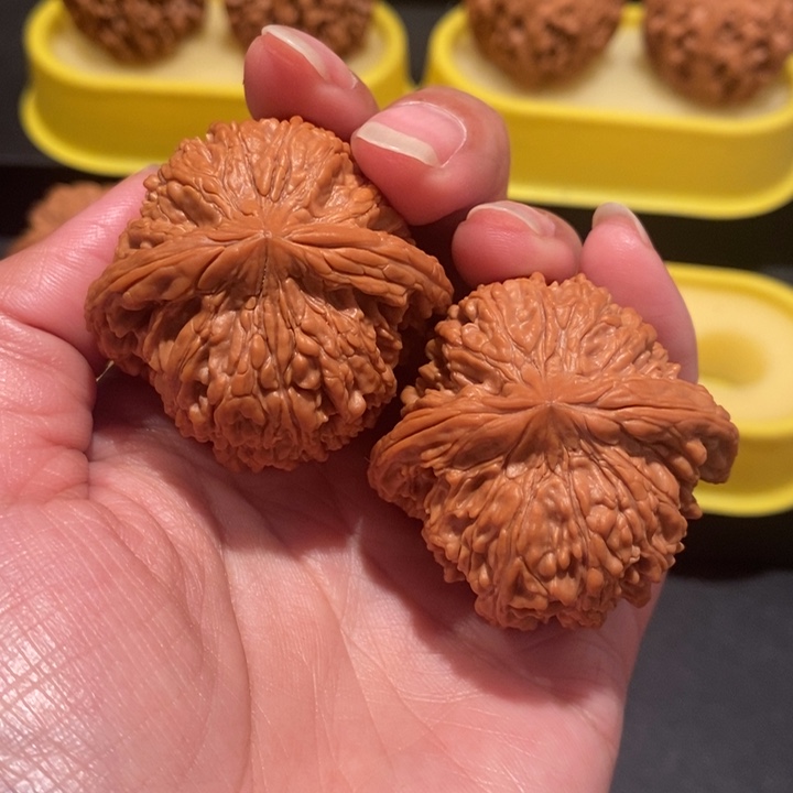 文玩核桃42.5尺满天星