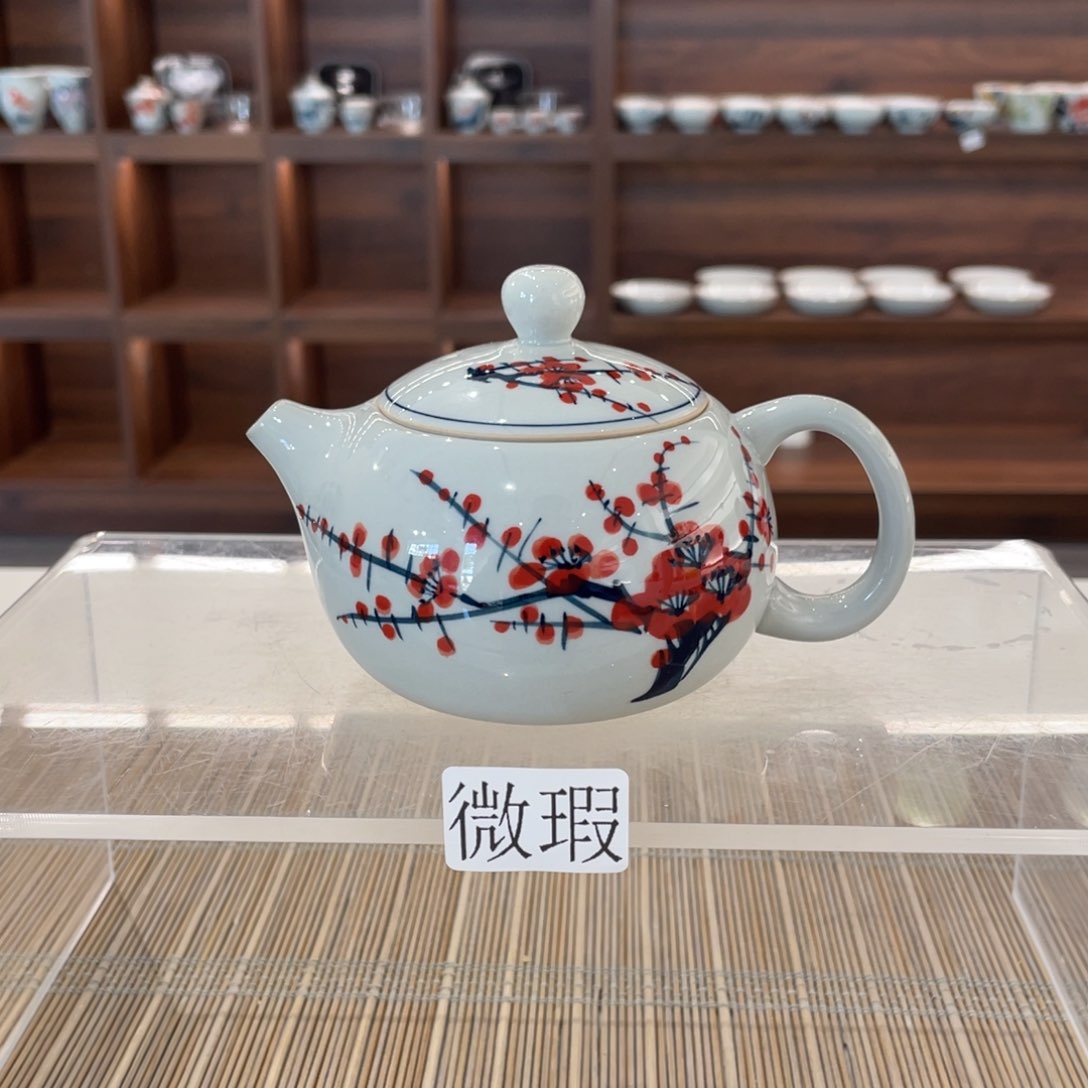 釉下手绘茶具微瑕