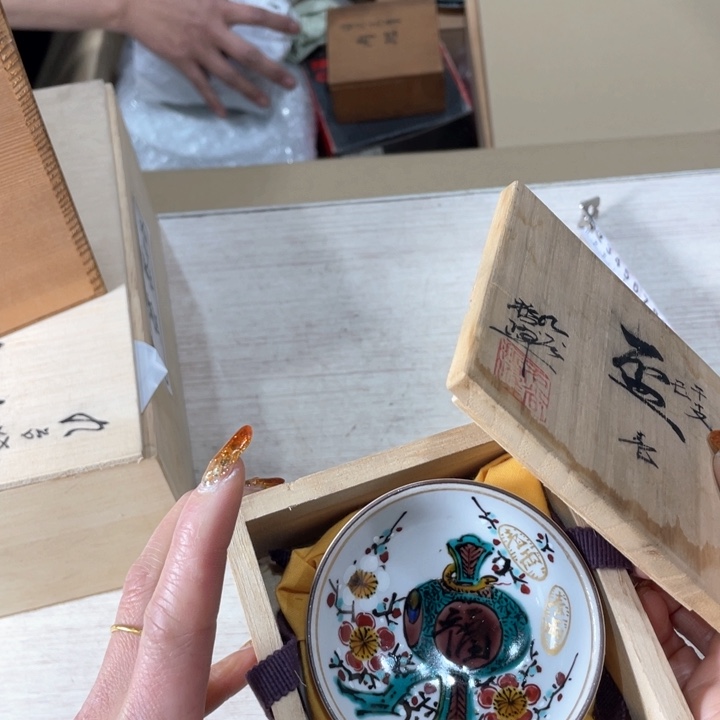 生****动新亿阁中古商品无售后
