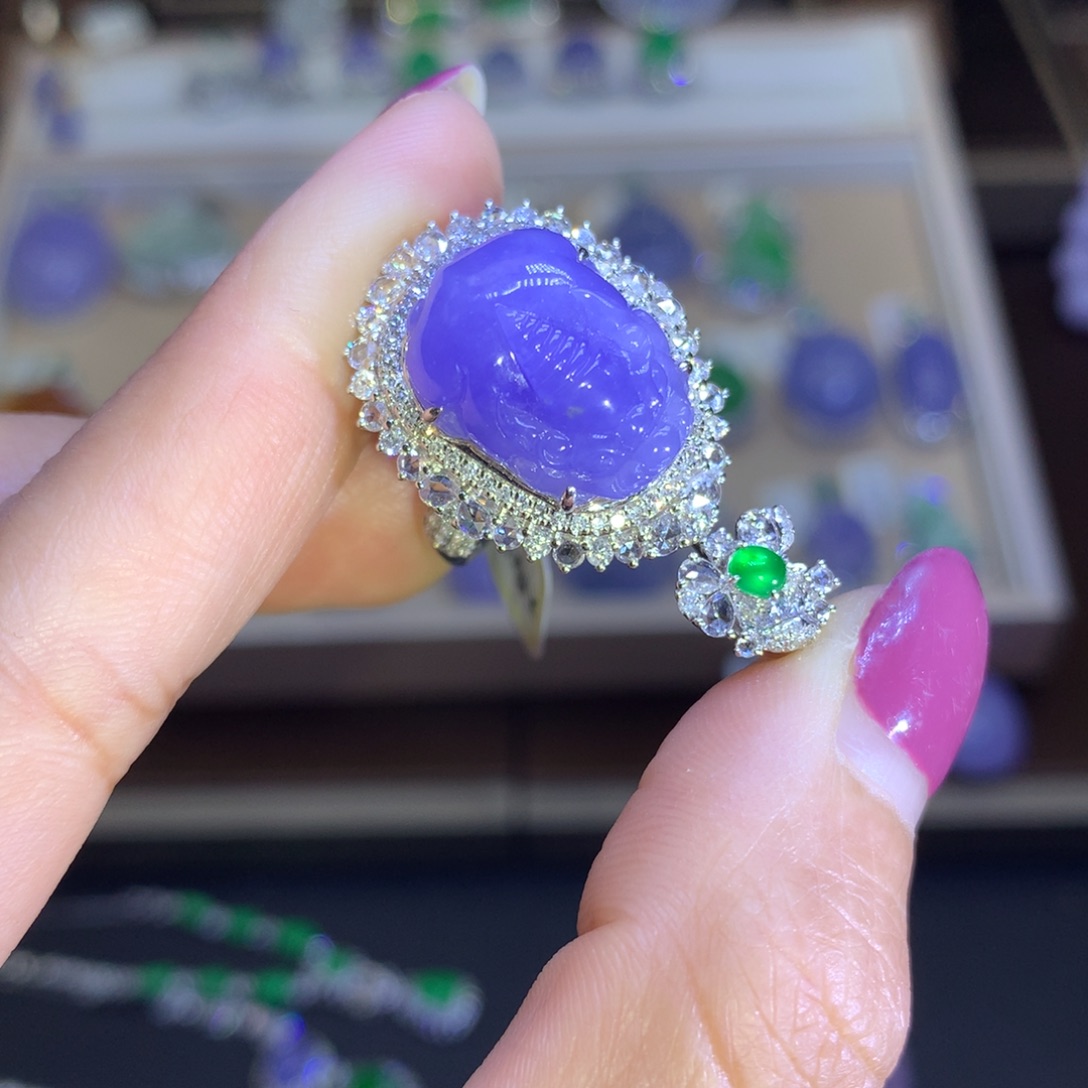 翡翠颈饰18K金镶嵌翡翠